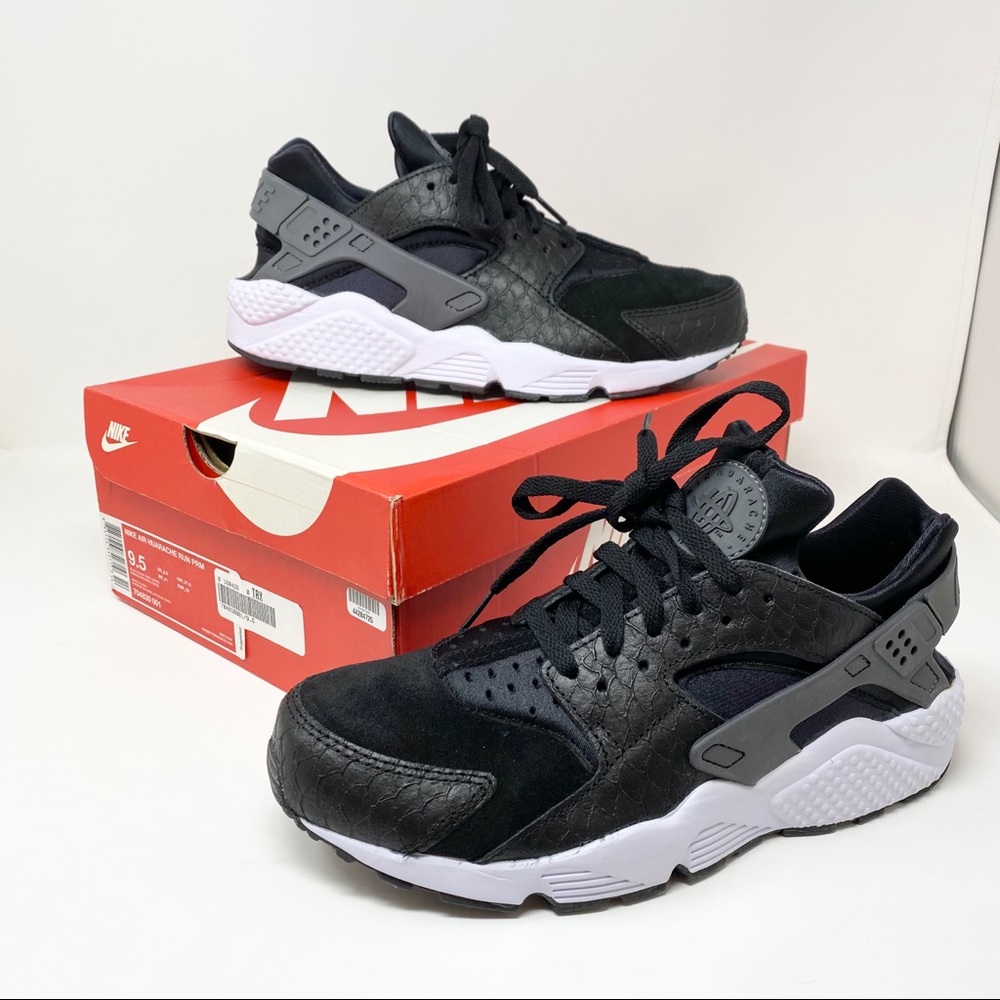 Nike Air Huarache Run Sneakers